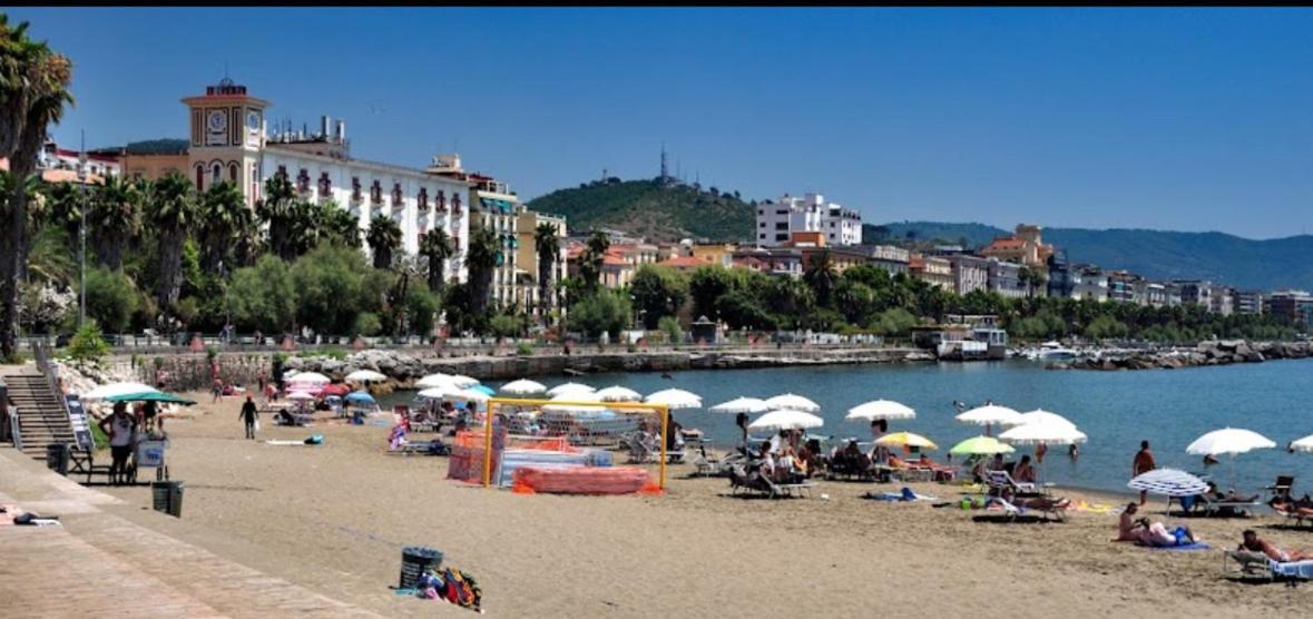 Salerno Mare E Luci Deluxe Daire Dış mekan fotoğraf